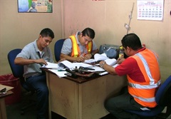 Verificador de peso, clasificador de carga, delegado de línea aérea